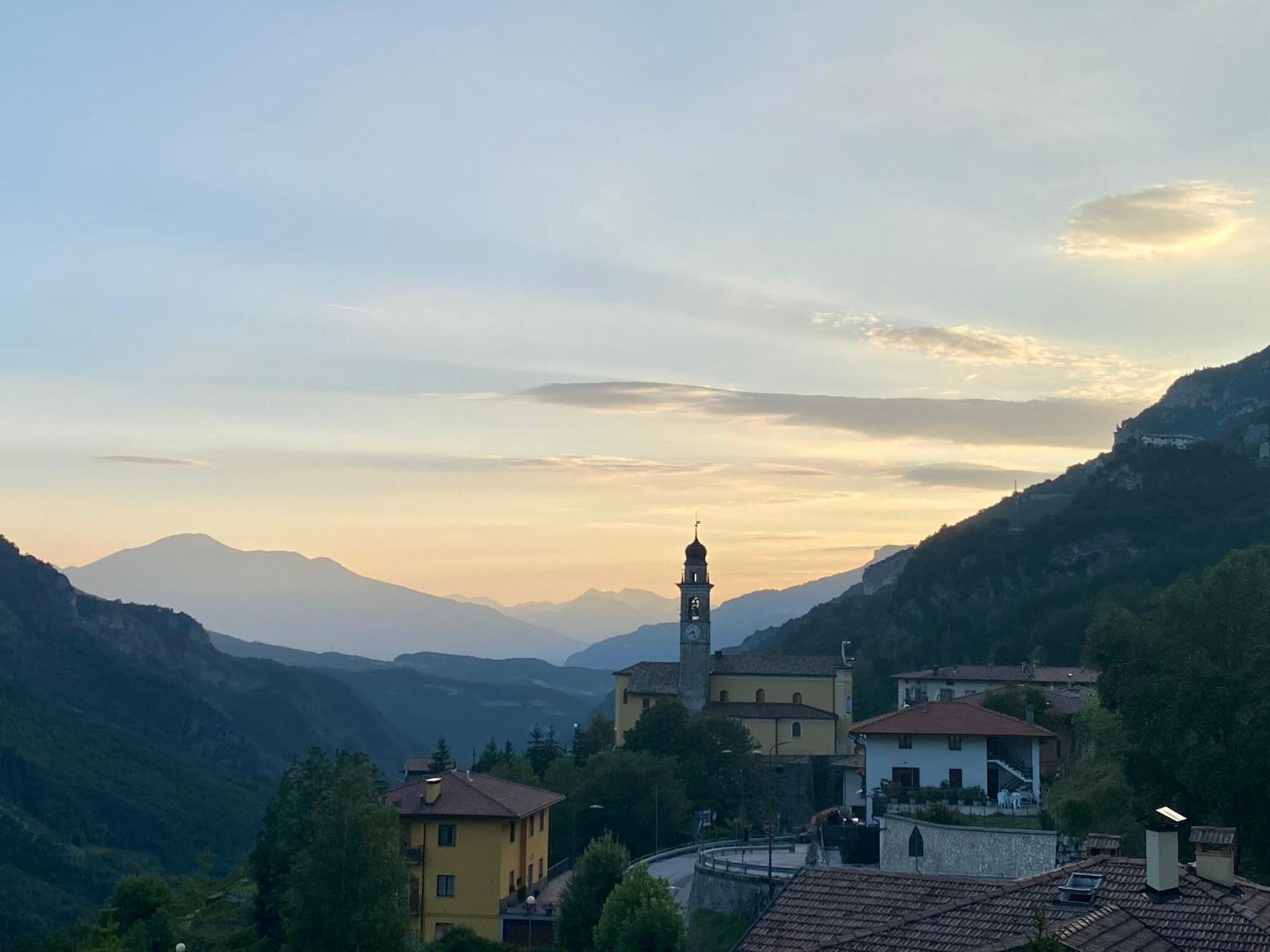 Cielo E Terra Chalet Zencheri Con Vista Panoramica Piazza  Exteriör bild